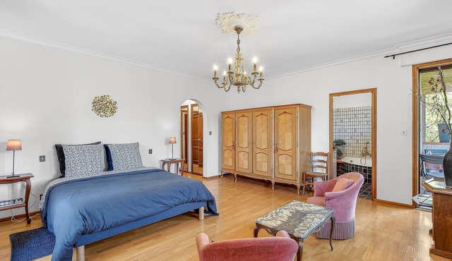 Guest Room – 40 m² Master Suite with Mountain View & Private Pool