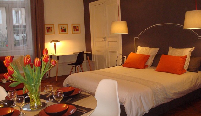 guesthouse CLOS ST JEAN with 2 luxury apartments, independent
