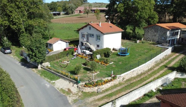 Halte à Veyrac