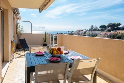 Happyfew Selfina in Nice