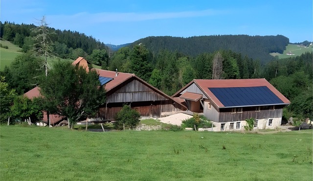 Holiday Home 'La Petite Grange' with Mountain View, Private Terrace and Wi-Fi