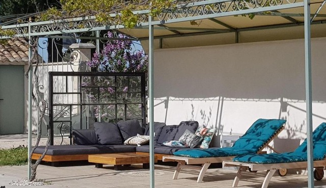 Holiday Home Charmantes Bauernhaus in der Provence by Interhome
