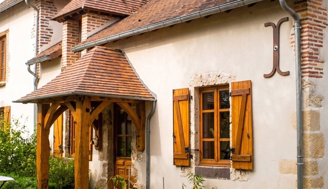 Homerez - Charming House in Montoldre, Garden