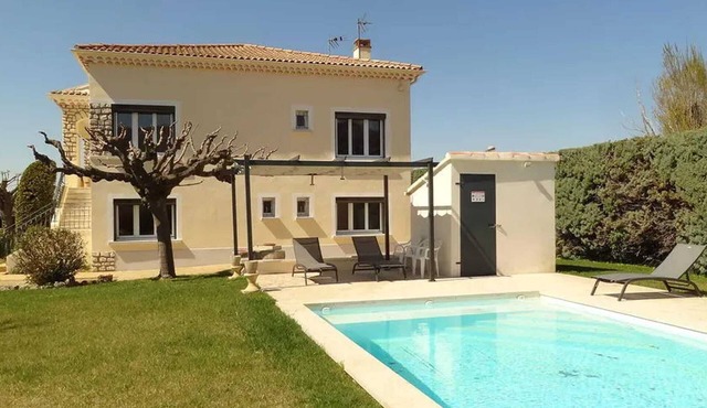 Homerez - Charming Villa in Taillades - Private Pool