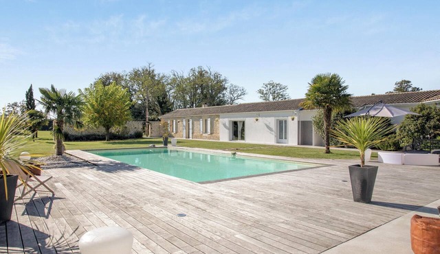 Homerez - Villa in Saint-Germain-d'Esteuil