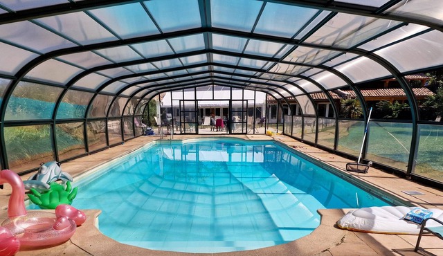 Homerez - Villa for 10 ppl. with swimming-pool, jacuzzi and terrace at Chomérac