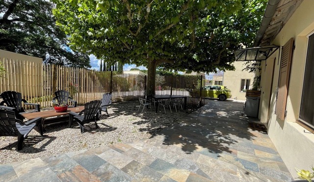 House at the foot of the Luberon