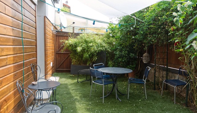 House in Joinville le Pont, duplex with its small private garden