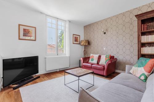 House with terrace and barbecue in Toulouse