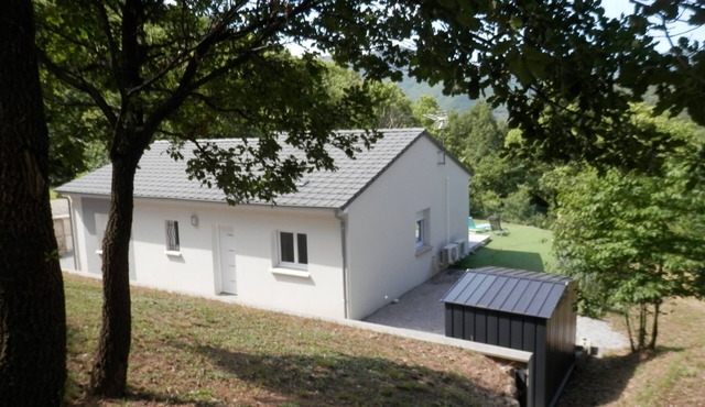 HOUSE WITH VIEW - ADJOINING LAND, TERRACE, QUIET & NATURE
