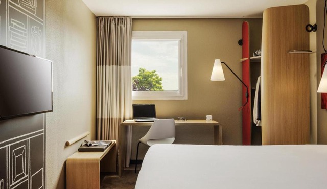 ibis Massy