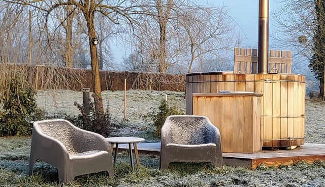 In need of rest and greenery! We've got just what you need, 1h30 from Lyon