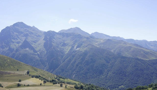 In the resort of Peyragudes Apartment 10/12 people Peyresourde slope
