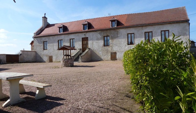 Independent house with garden, pets allowed, near Vichy