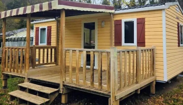 IRM1 Mobile Home: 3 Rooms, Sleeps 5