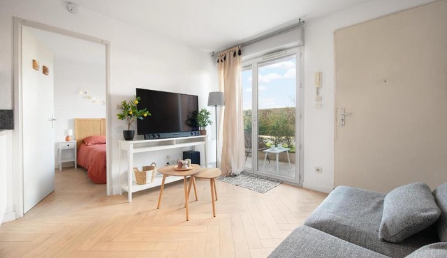 Joli T2 avec terrasse et Parking