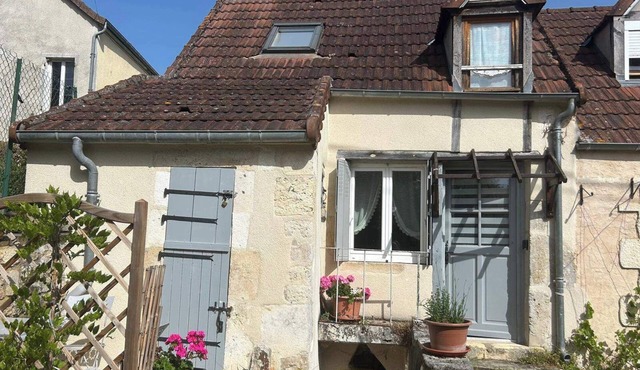 L'Atelier de Pierre Sleeps 4 with Garden