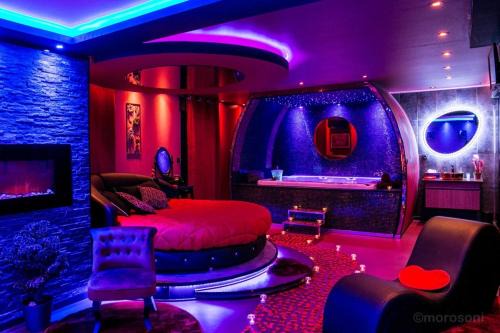 L'Insolite Spa Privatif 'Suite Luxueuse-Jacuzzi"