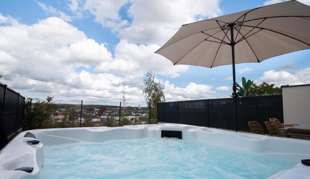 La Bulle Dorée Luxury private Jacuzzi House 4 BR Tourist center