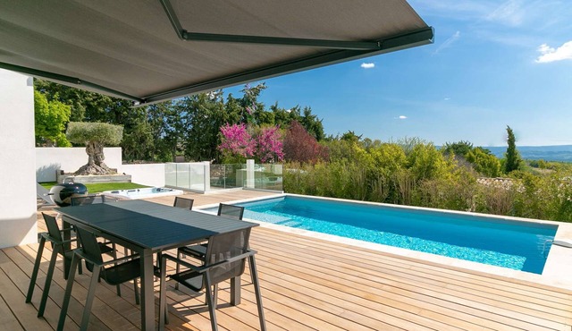 La Contemporaine — Pool & Spa | Bersy Luxury®