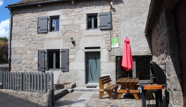 La Maison de Castanet between Aubrac and Margeride