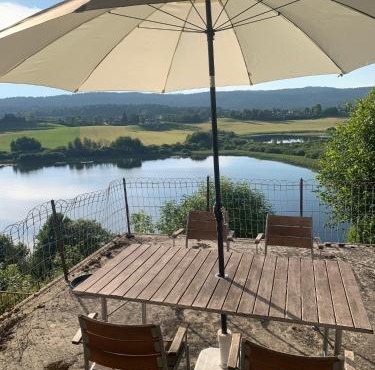 La Rose du Lac - Ancienne ferme avec vue panoramique sur le lac de l'Abbaye