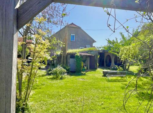 La Secrète en Alsace, Gîte familial spacieux avec jardin, proche Colmar & Route des Vins