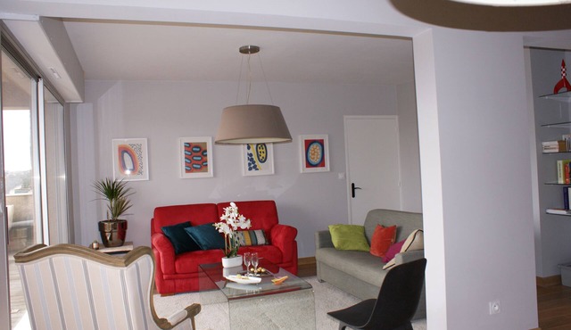 Large, bright, quiet apartment, not overlooked, close to town center.