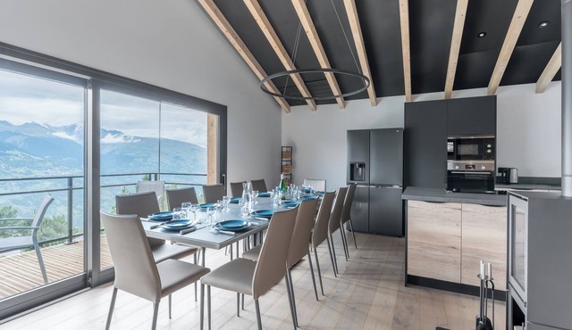 Large chalet - 6 bedrooms- At the foot of the slopes - Exceptional view