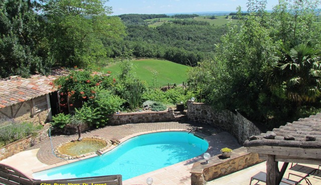 Large country house Gîte bleu vert de littré