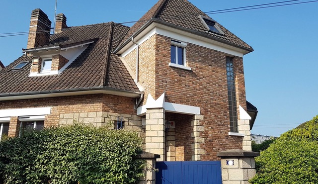 Large family home with garden, 20 minutes from Paris by RER