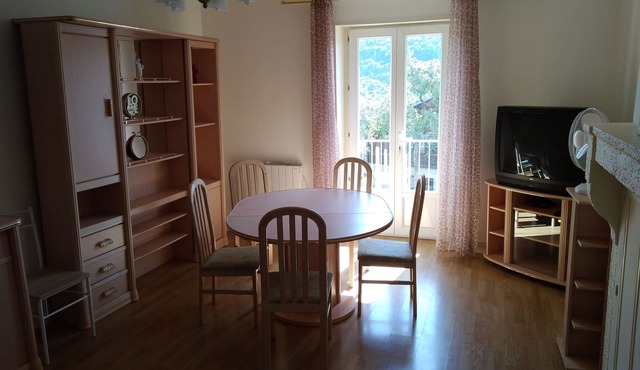Large independent apartment