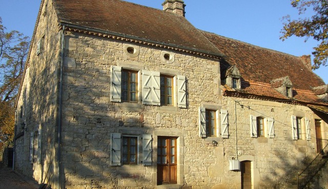 Large traditional Quercy house in Le Bourg