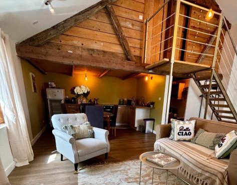 Le carrosse, la diligence, centre Saint Jean de Losne tarif 2pers 1 chambre, tarif 4 pers 2 chambres