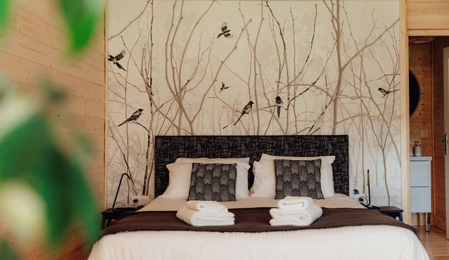 Le Clos des Pies, Triple room "Le Nid", quiet and green in the Jura mountains