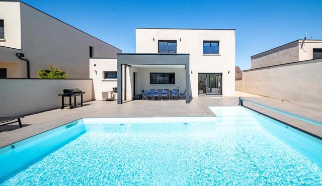 Le Clos Perrigny - Route des Vins - Piscine