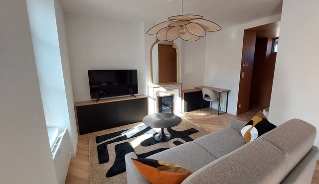 Le Gally 55m2, Heart of town with garage!