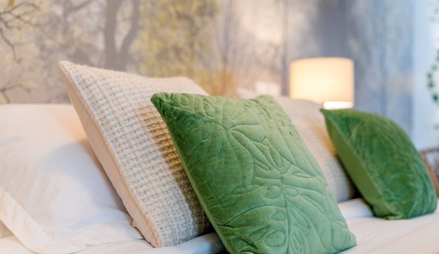 'Le Grenier' Guest Room with Mountain View, Shared Pool and Wi-Fi