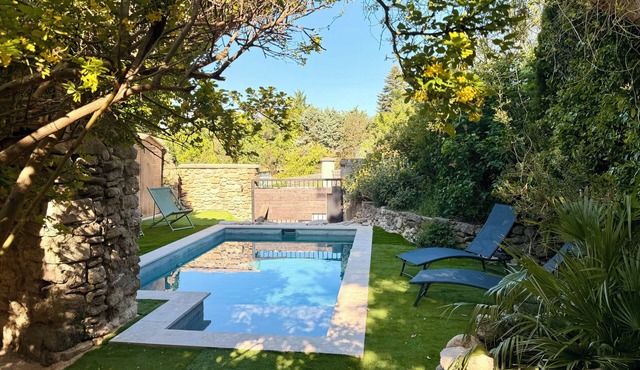 Le jardin de Grignan Oasis of relaxation in the heart of Drôme provençale