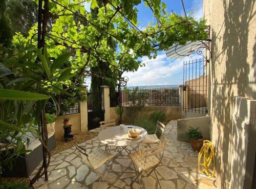 Le Petit Jardin