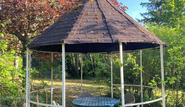 Le Refuge du Jardin de l'Impériale (sleeps 5), garden (600 m²), barbecue, ping pong