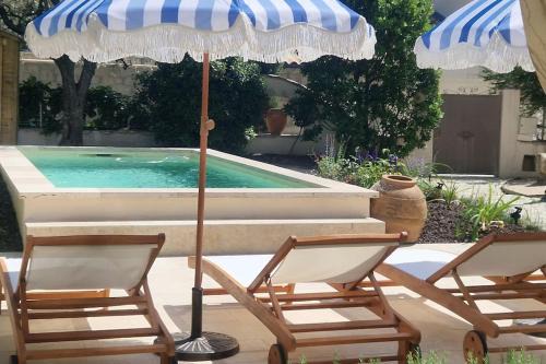 Le Relais Cohola - Magnifique maison provençale haut standing avec piscine, jardins, garages fermés