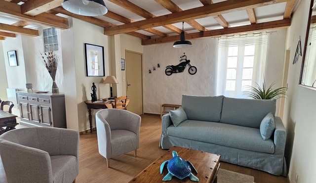 Les Cols du Ventoux - "Col de la Madeleine" apartment in the heart of the village of Bédoin.