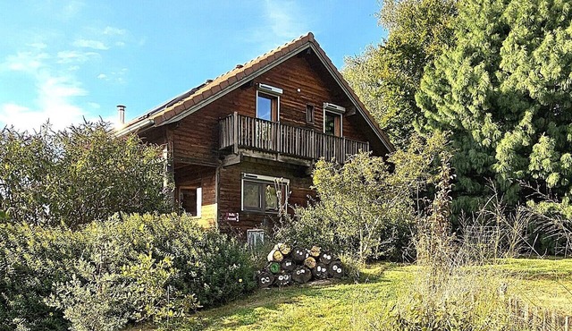 Les Maisons Fougère: Nature Retreat in Biodiversity – Jura