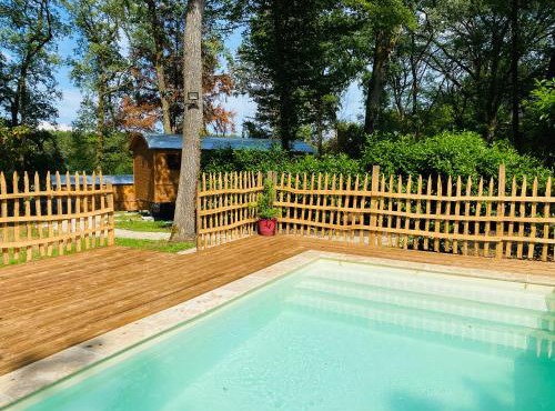 Les Roulottes de l Herm Piscine Jacuzzi Perigord