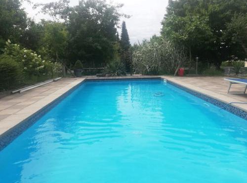 Logement F2 avec piscine