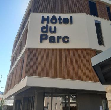 Logis Hotel du Parc-Restaurant - Le Rouget de Lisle