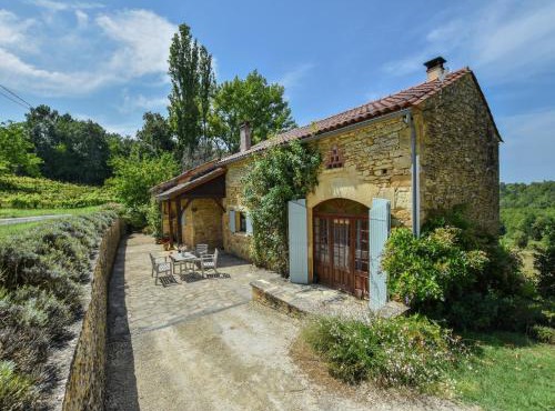 Loubejac Garden Escape in Saint-Cernin-de-lʼHerm