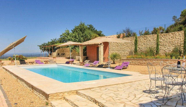 Lovely home in Cairanne