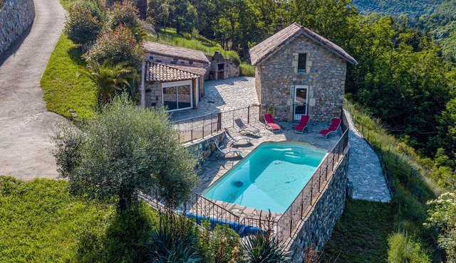 Lovely home in Pont de Labeaume